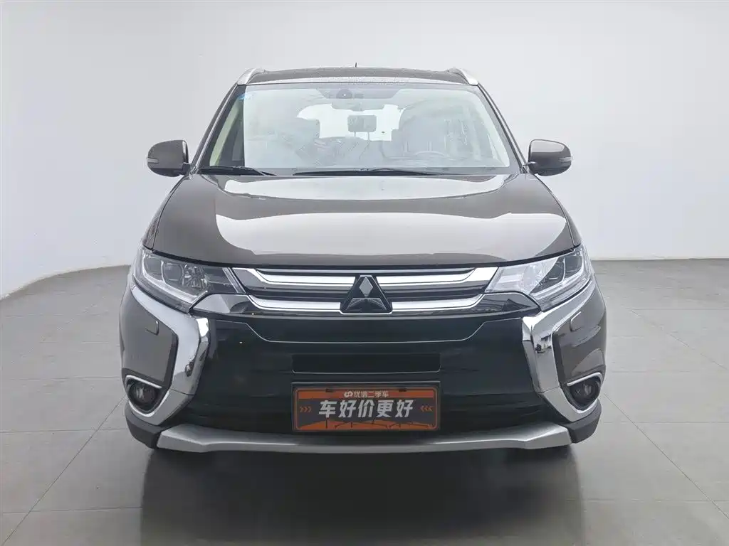 Mitsubishi Outlander 2016 2.4L 4WD Elite Edition 5-seater фото 3