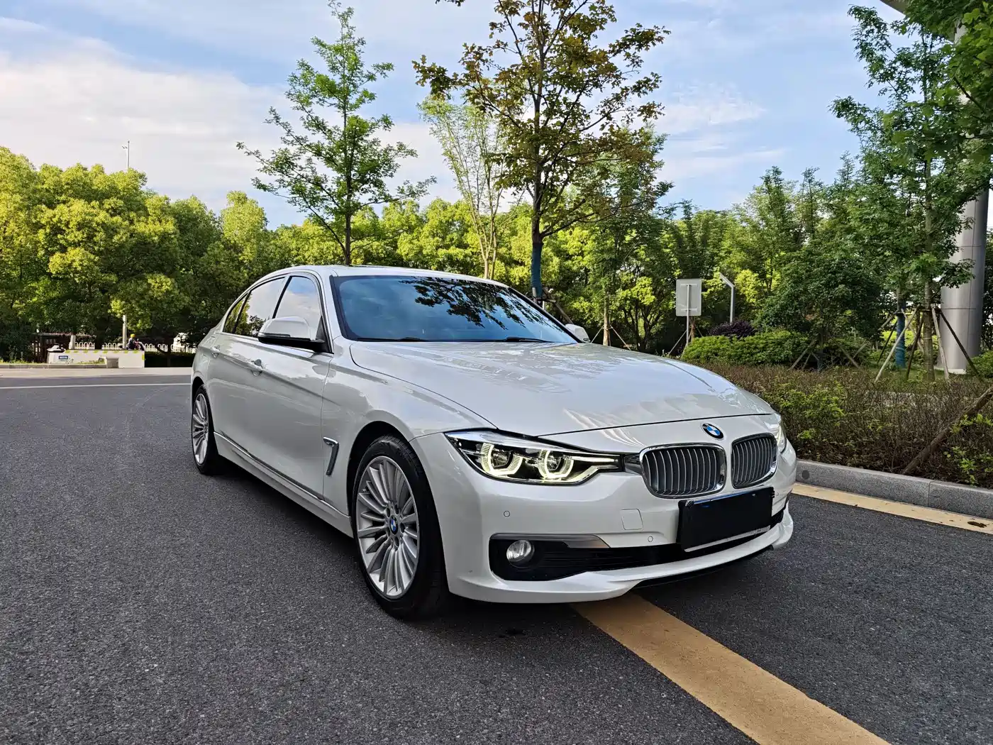BMW 3 Series 2018 320Li Fashion Style фото 2