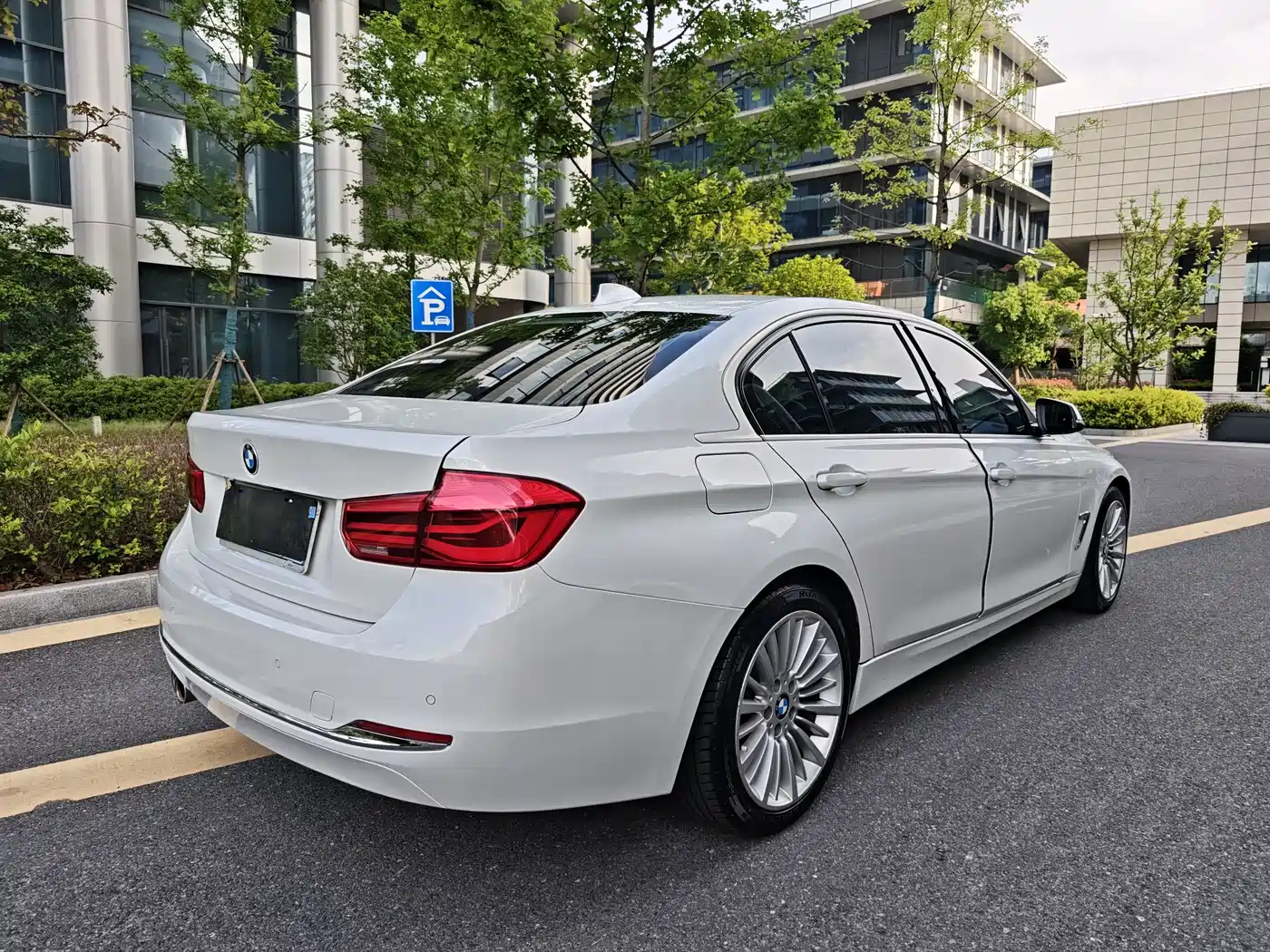 BMW 3 Series 2018 320Li Fashion Style фото 8