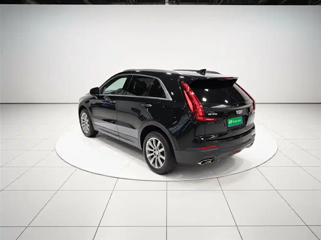 Cadillac XT4 2022 28T FWD Premium фото 5