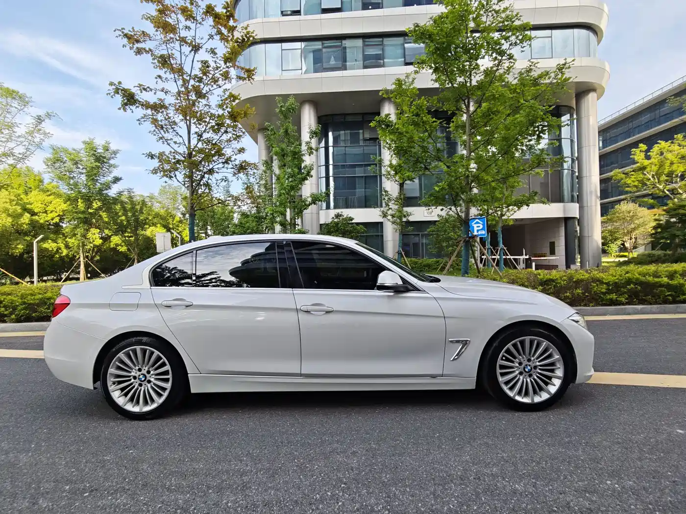 BMW 3 Series 2018 320Li Fashion Style фото 3