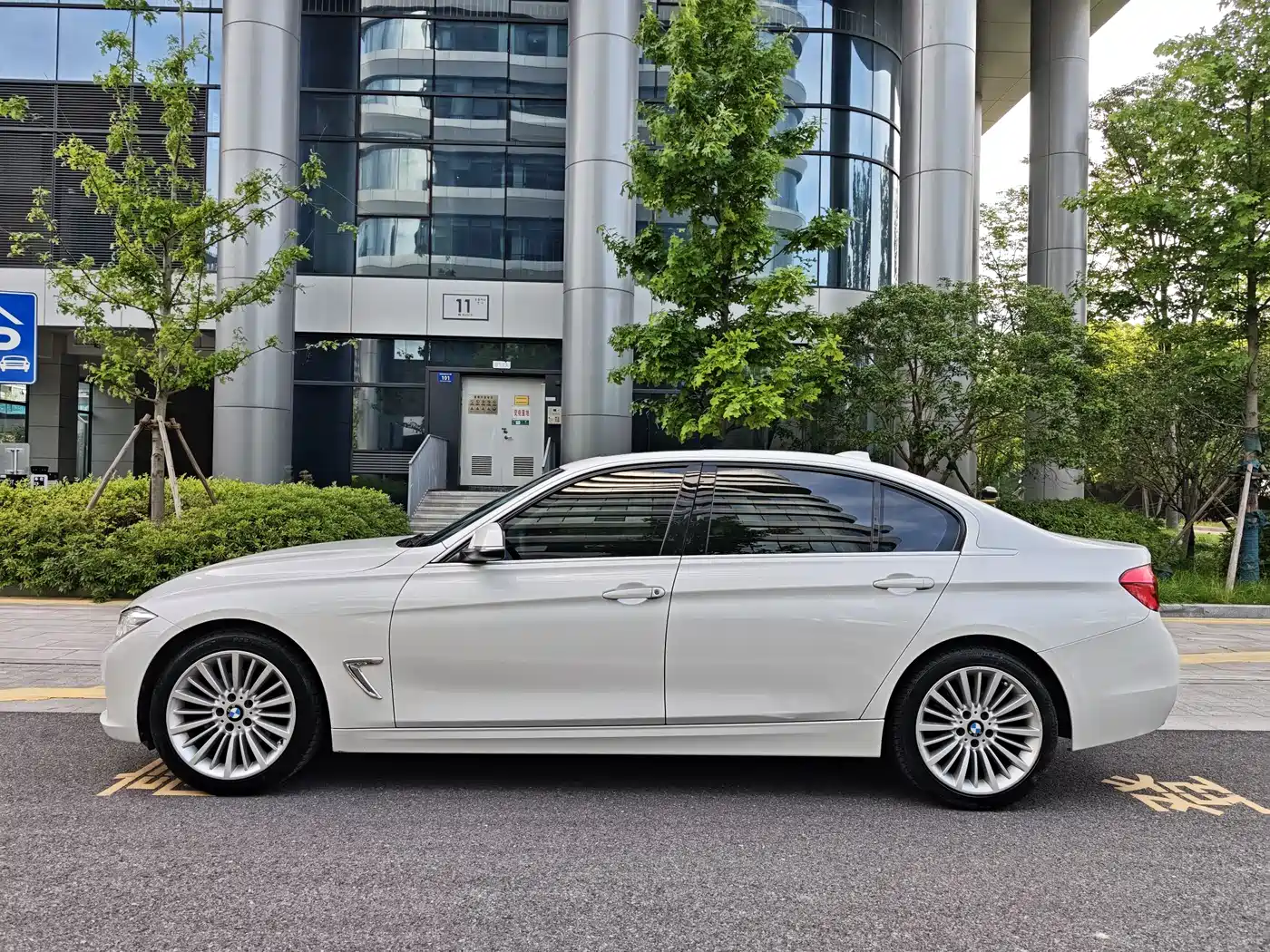BMW 3 Series 2018 320Li Fashion Style фото 5