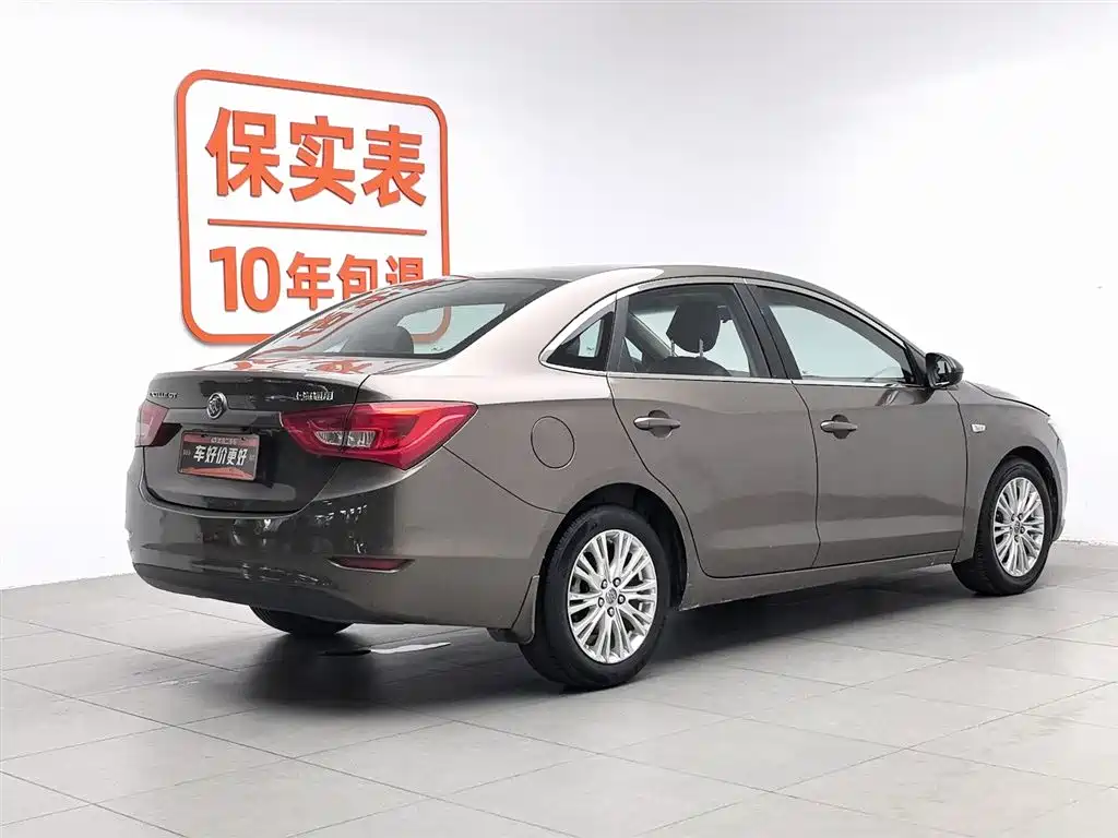 Buick Excelle 2015 15N Automatic Elite фото 2