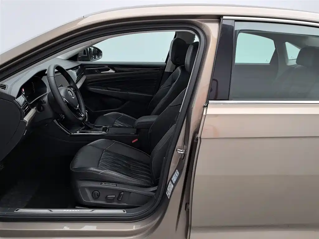 Volkswagen Passat 2019 Model 380TSI Luxury Edition China VI фото 10