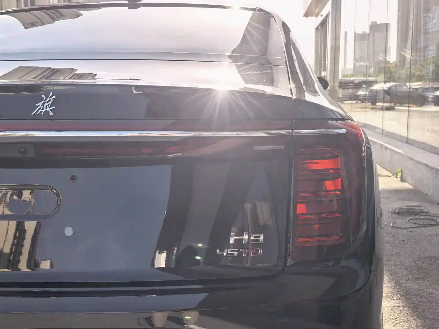 Hongqi H9 2025 2.0T 2WD Qixiang Luxury Business Edition 5-seater фото 9