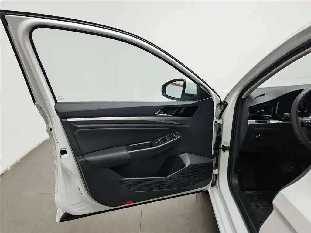Volkswagen Bora 2021 1.5L Automatic Comfort Smart Edition фото 8
