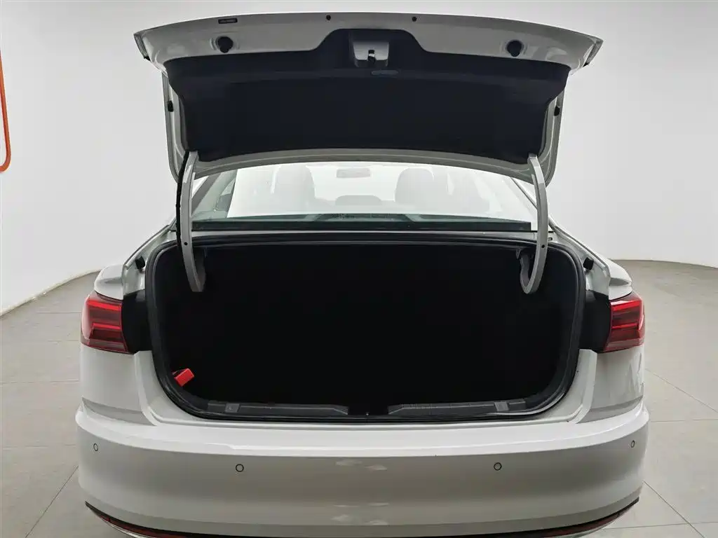 Volkswagen Bora 2021 1.5L Automatic Comfort Smart Edition фото 16