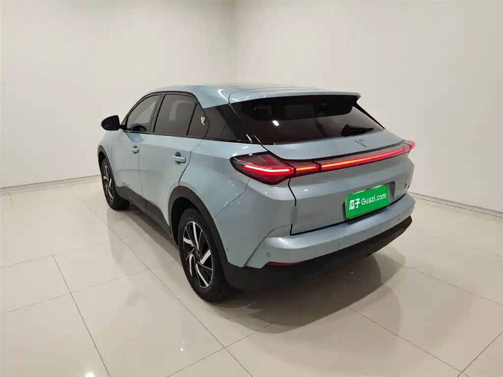 NEZHA AUTOMOBILE NEZHA U