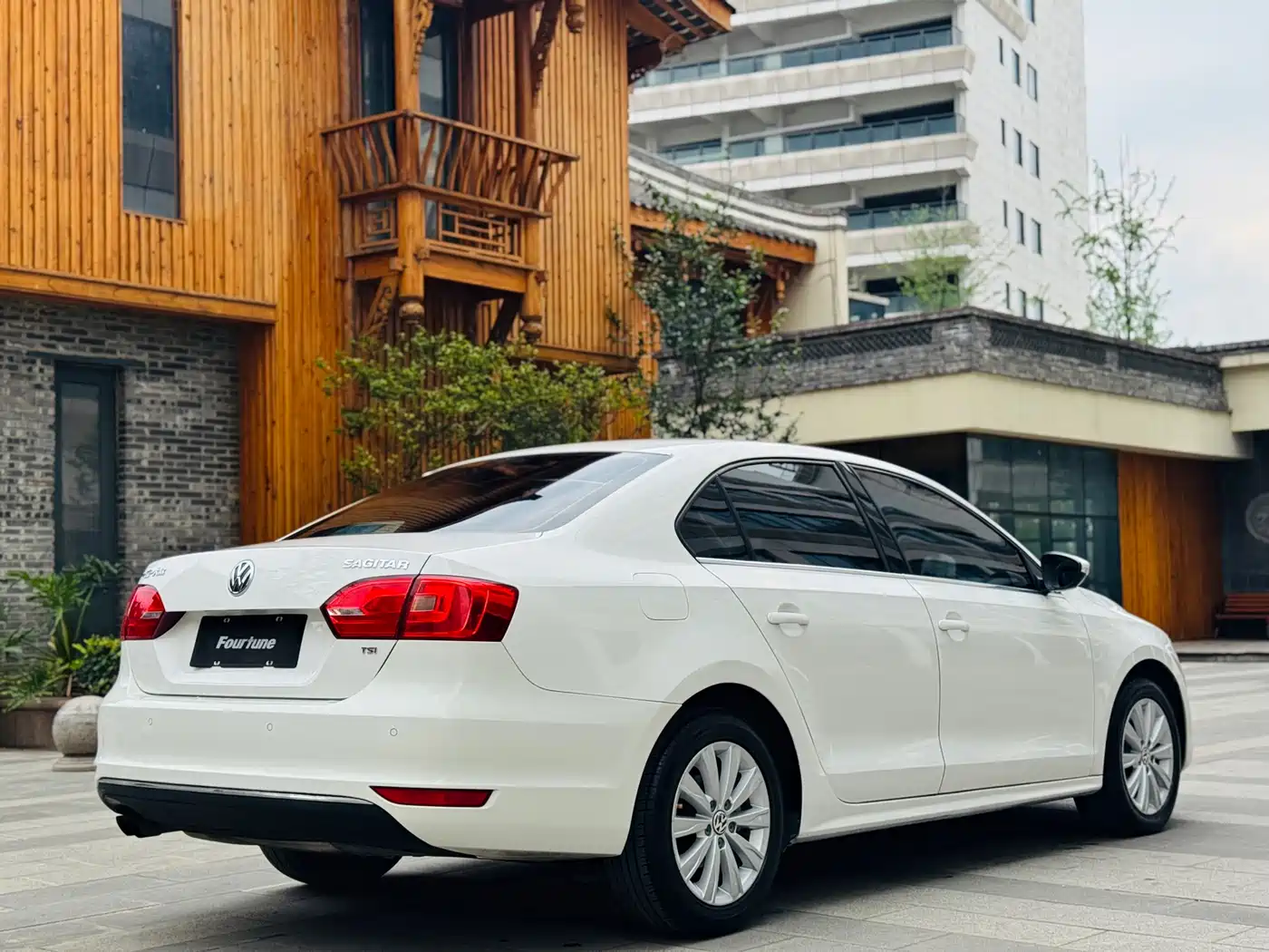 Volkswagen Sagitar 2014 1.4TSI Automatic Luxury фото 8