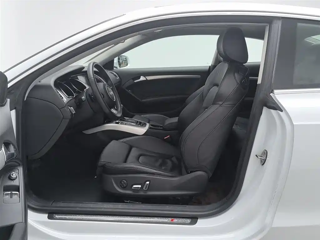 Audi A5 (Import) 2014 Coupe 45 TFSI quattro фото 10