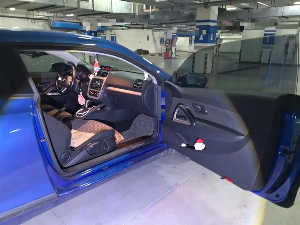 Volkswagen Scirocco 2015 1.4TSI Trend Edition фото 20