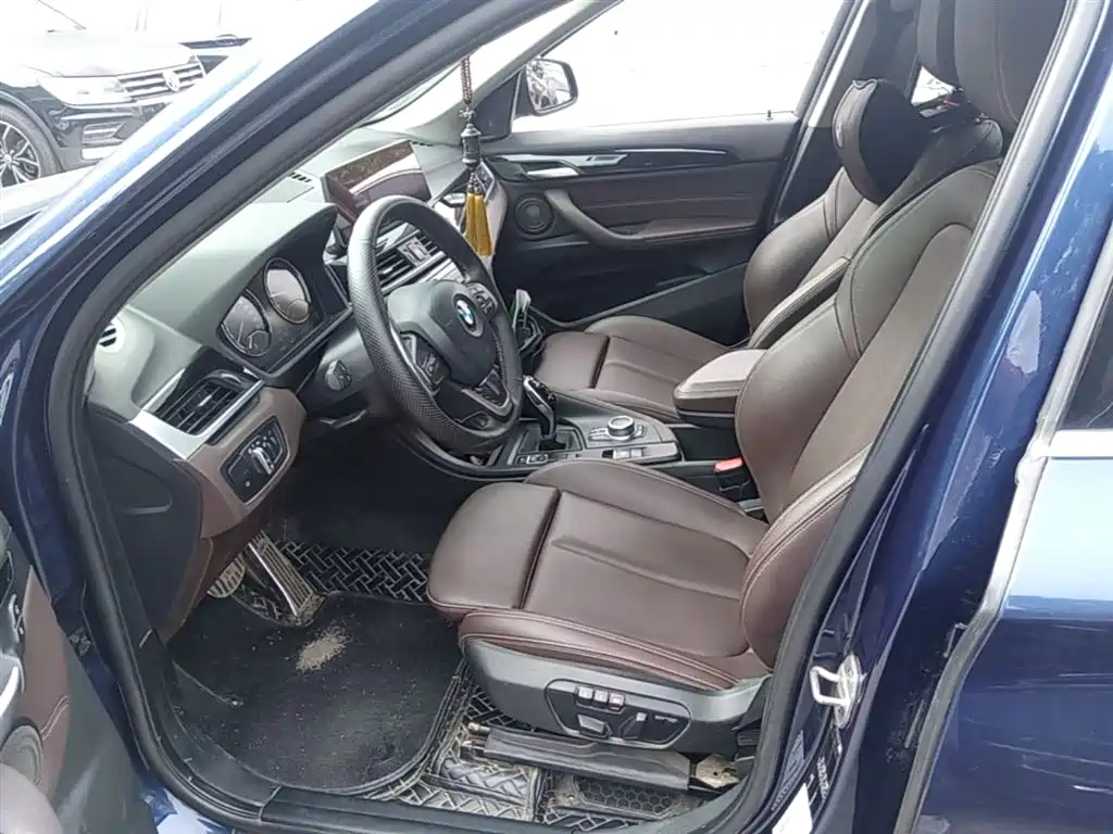 BMW X1 2020 sDrive25Li Leading Model фото 15
