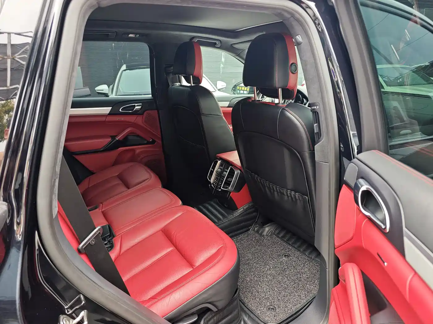 Porsche Cayenne 2016 Cayenne GTS 3.6T фото 11