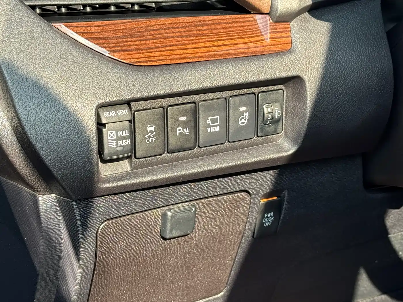 Toyota Sienna 2015 3.5L 4WD L фото 10
