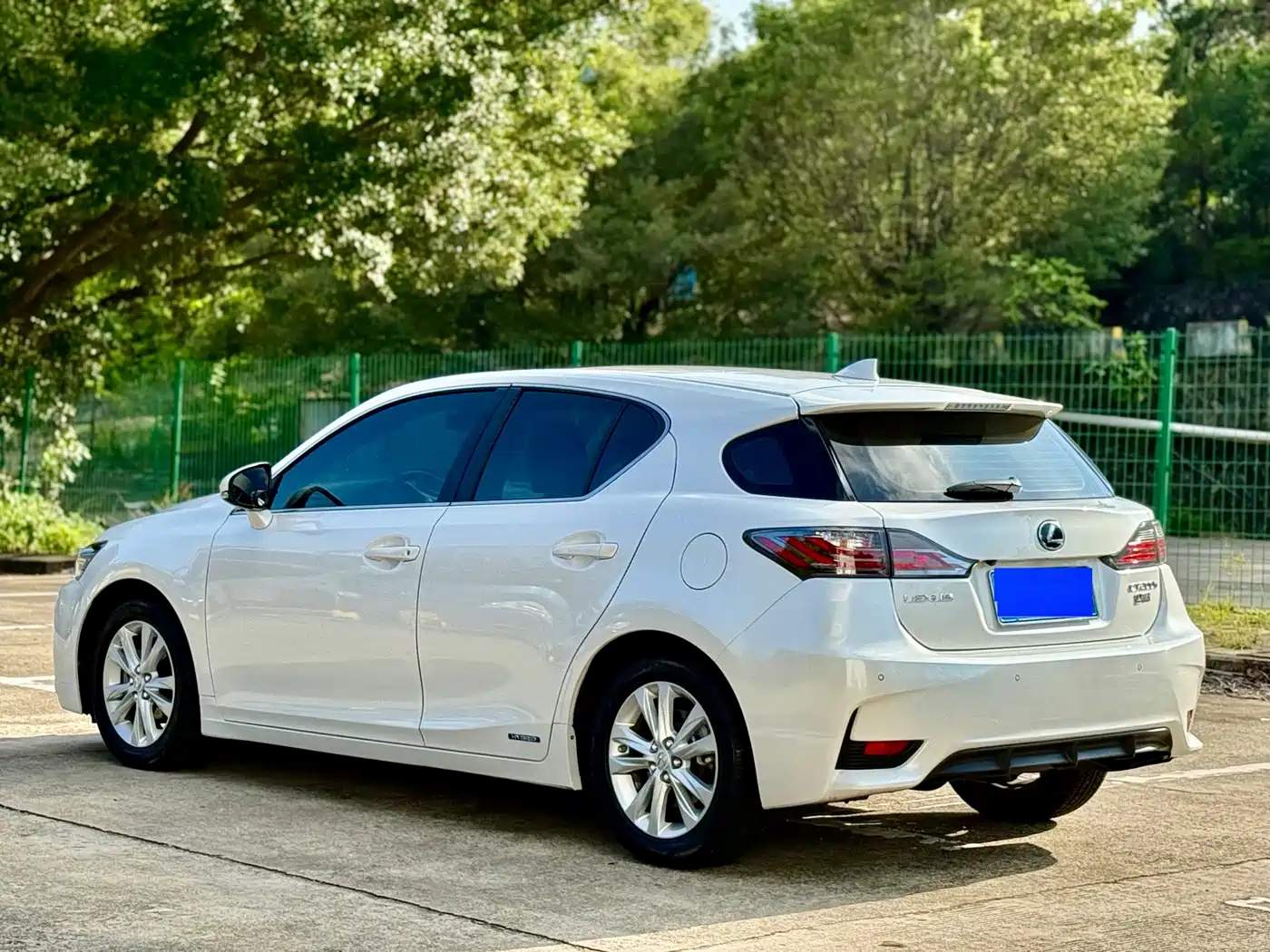 Lexus CT 2014 CT200h Comfort Monochrome фото 3