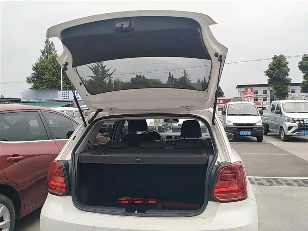 Volkswagen Polo 2016 1.4L Manual Trend фото 19