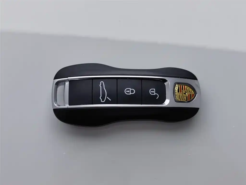 PORSCHE CAYENNE NEW ENERGY