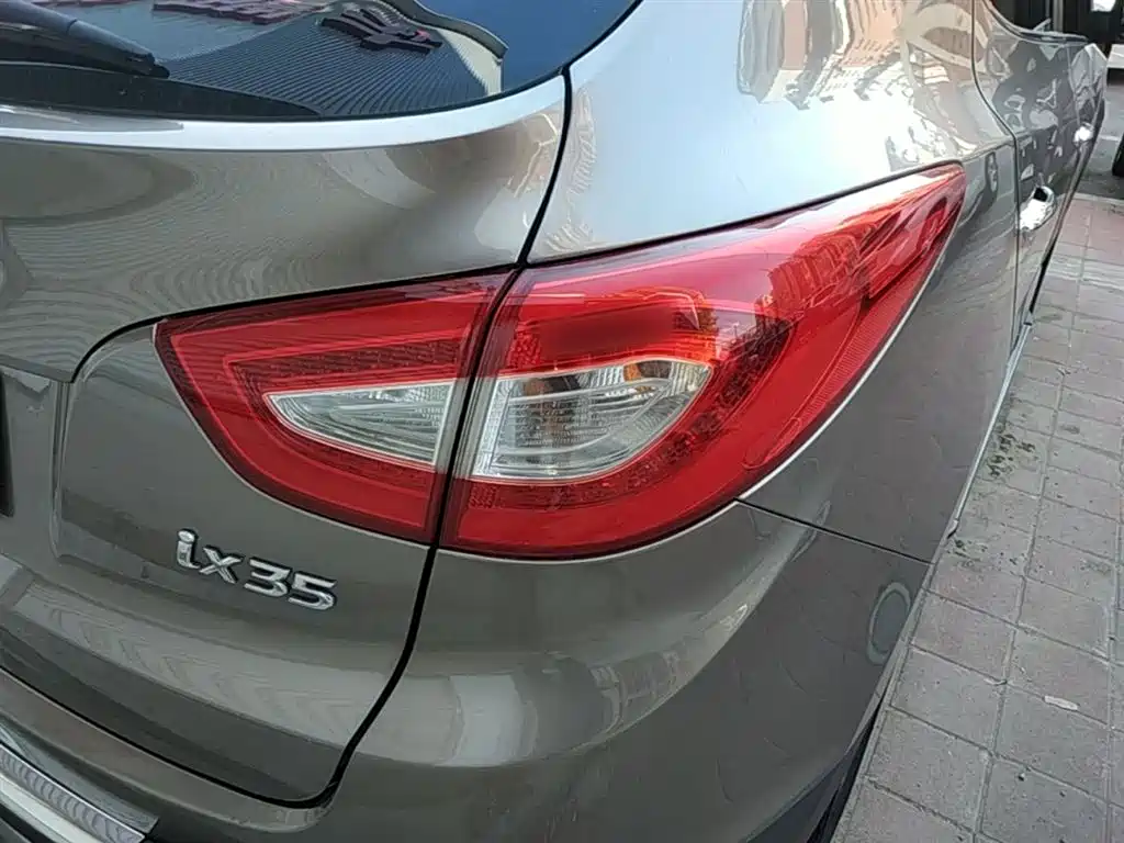 Hyundai Beijing Hyundai ix35 2015 2.0L Automatic 2WD Smart Type China IV фото 8
