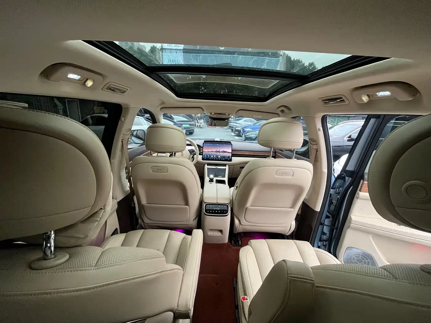 AITO Wenjie AITO M7 2024 1.5T Smart AWD Max 6-Seater фото 13