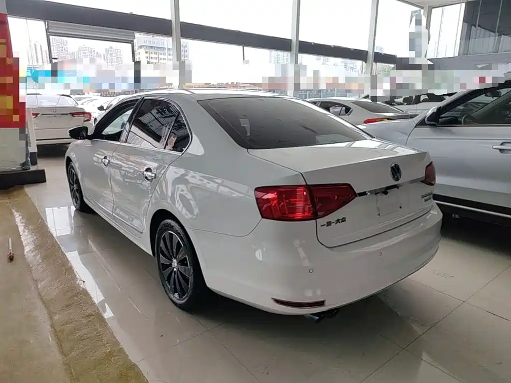 Volkswagen Sagitar 2017 230TSI Automatic Comfort фото 5