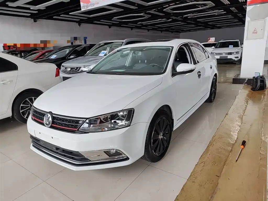 Volkswagen Sagitar 2017 230TSI Automatic Comfort фото 2