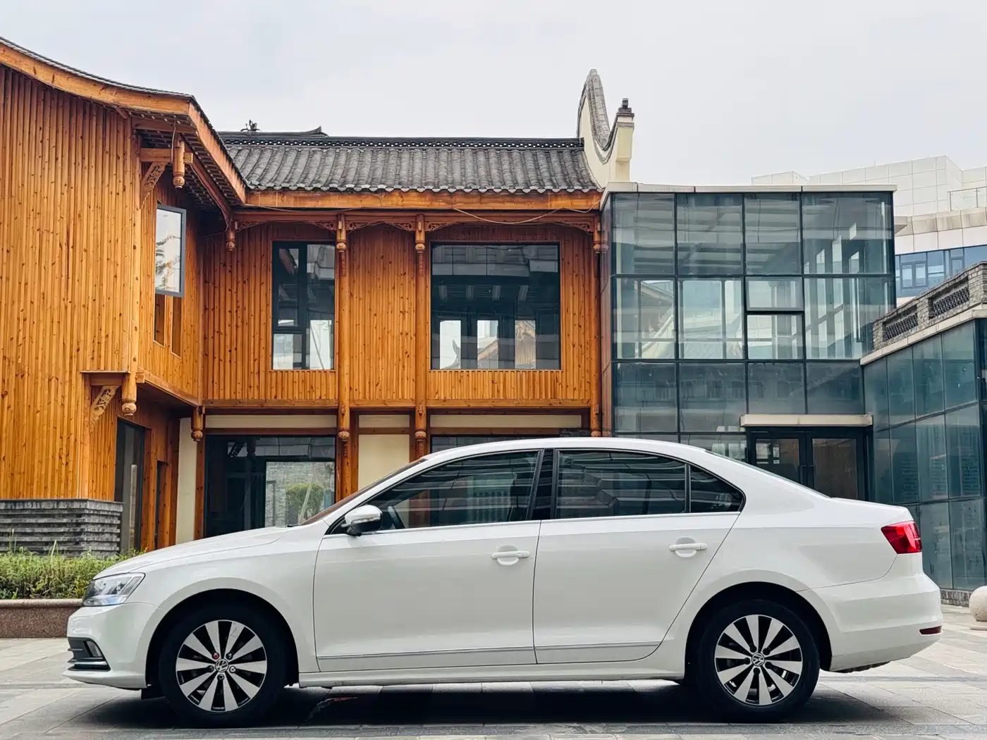 Volkswagen Sagitar 2018 1.6L Automatic Comfort фото 4