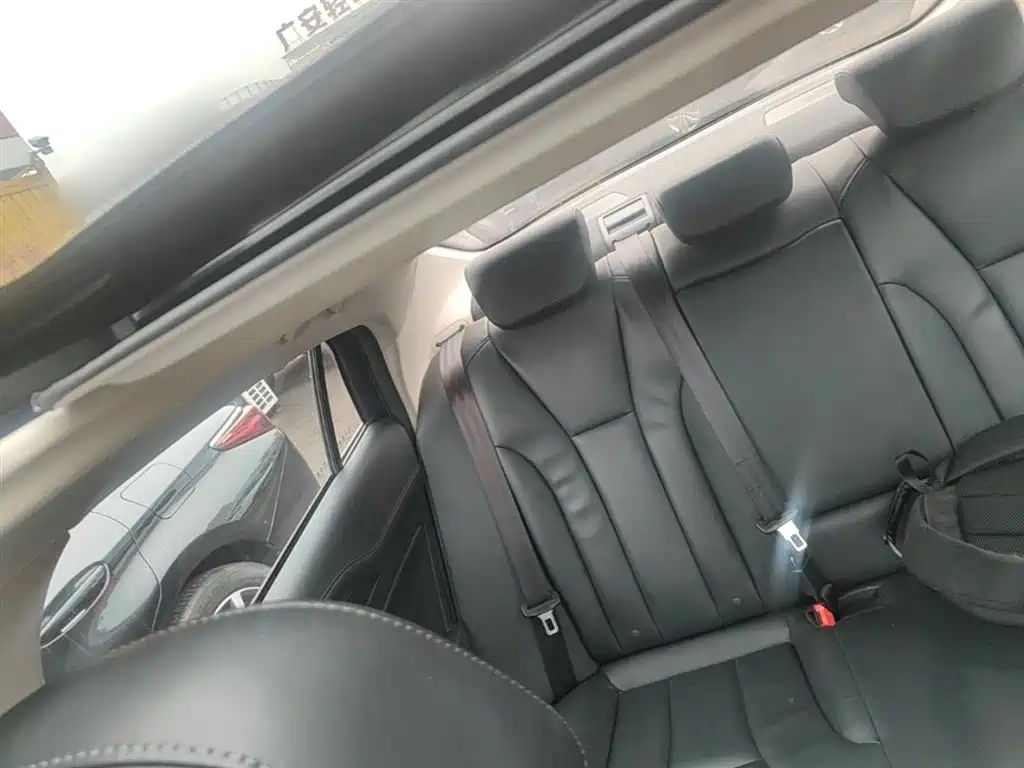 Hongqi H5 2022 Classic Facelift 1.5T DCT Flag Rhythm Edition фото 18