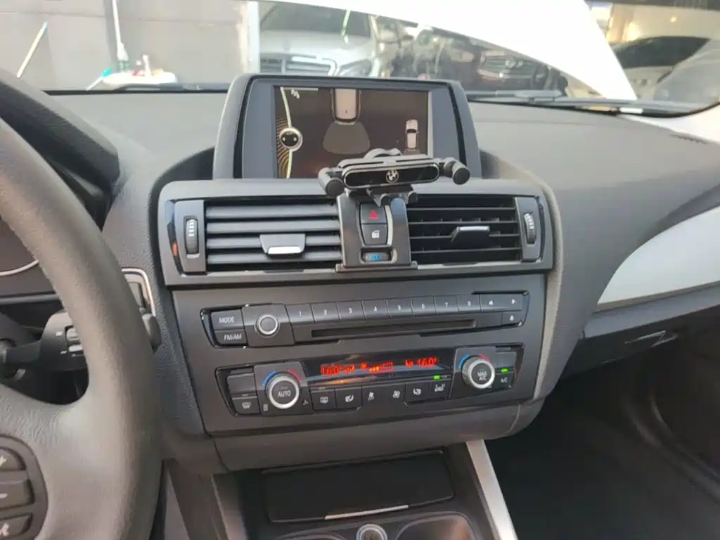 Фото 13 - BMW 1 Series (Import)