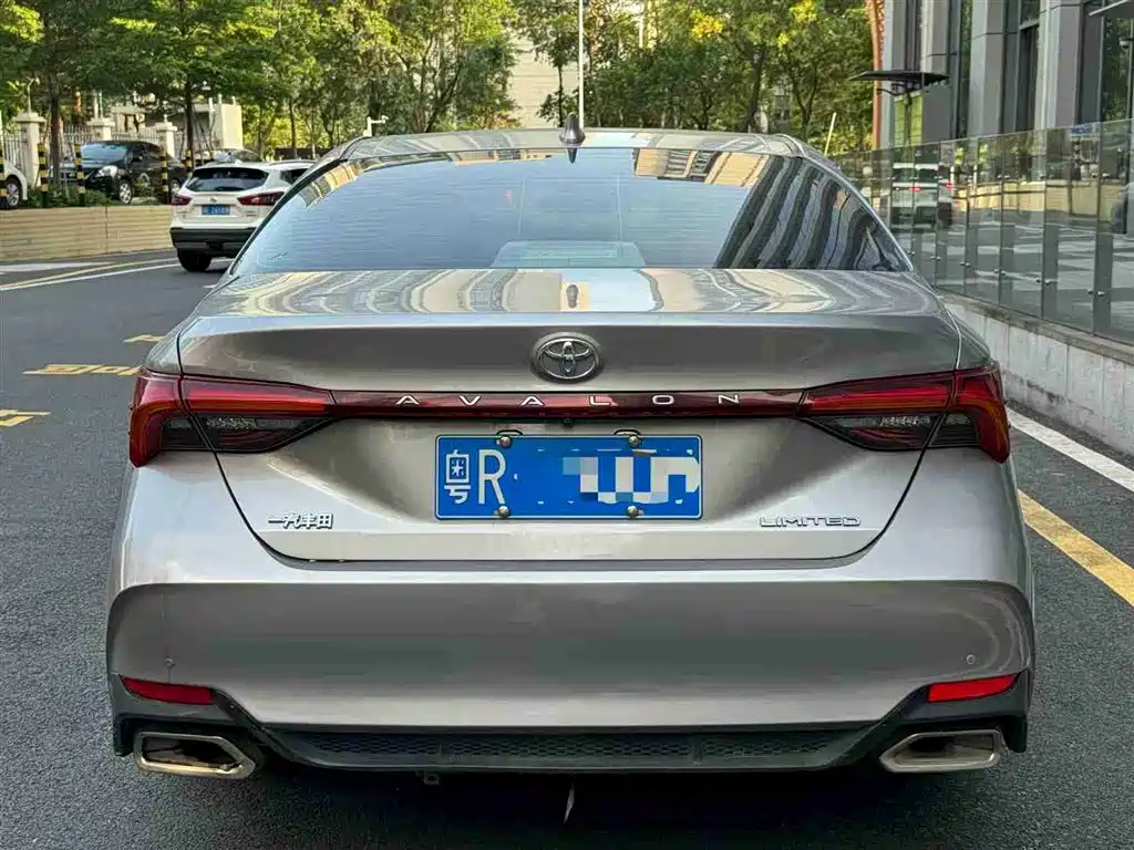 Toyota Avalon 2019 2.0L XLE Premium Edition (China VI) фото 5