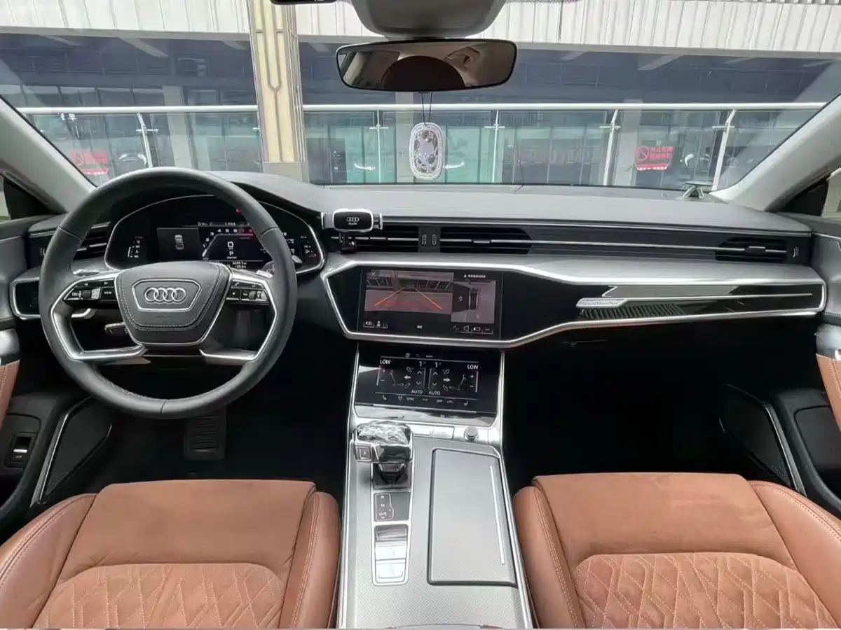 Audi A7L 2024 45 TFSI quattro Premium Luxury фото 5