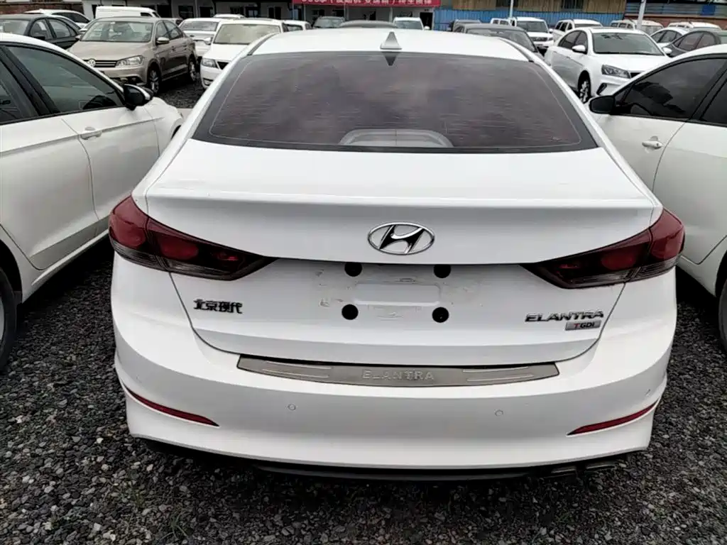 Hyundai Elantra 2016 1.4T DCT Dynamic·Vitality фото 6