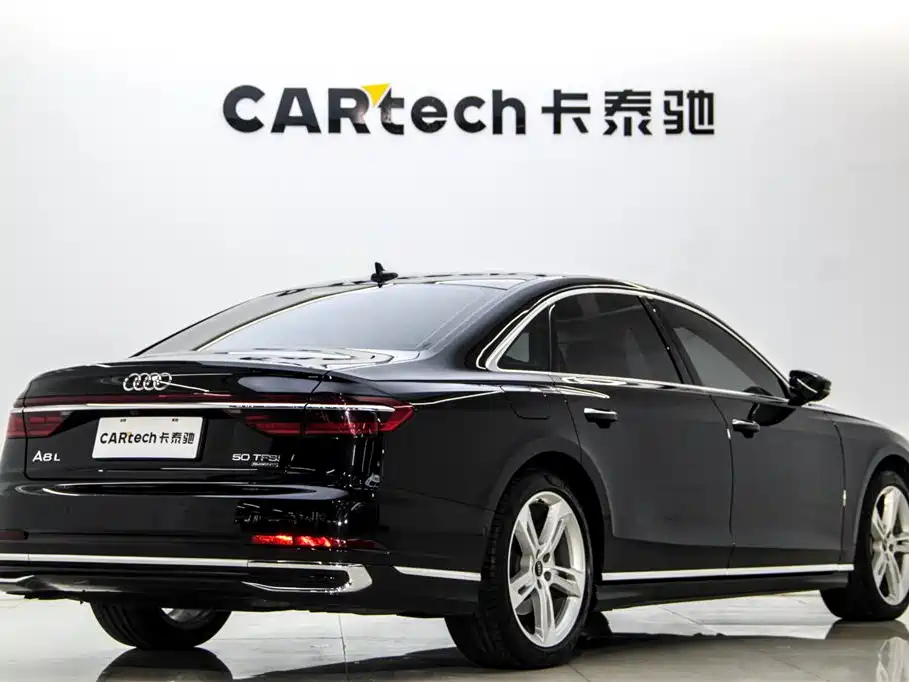 Audi A8 2023 A8L 50 TFSI quattro Exclusive фото 6