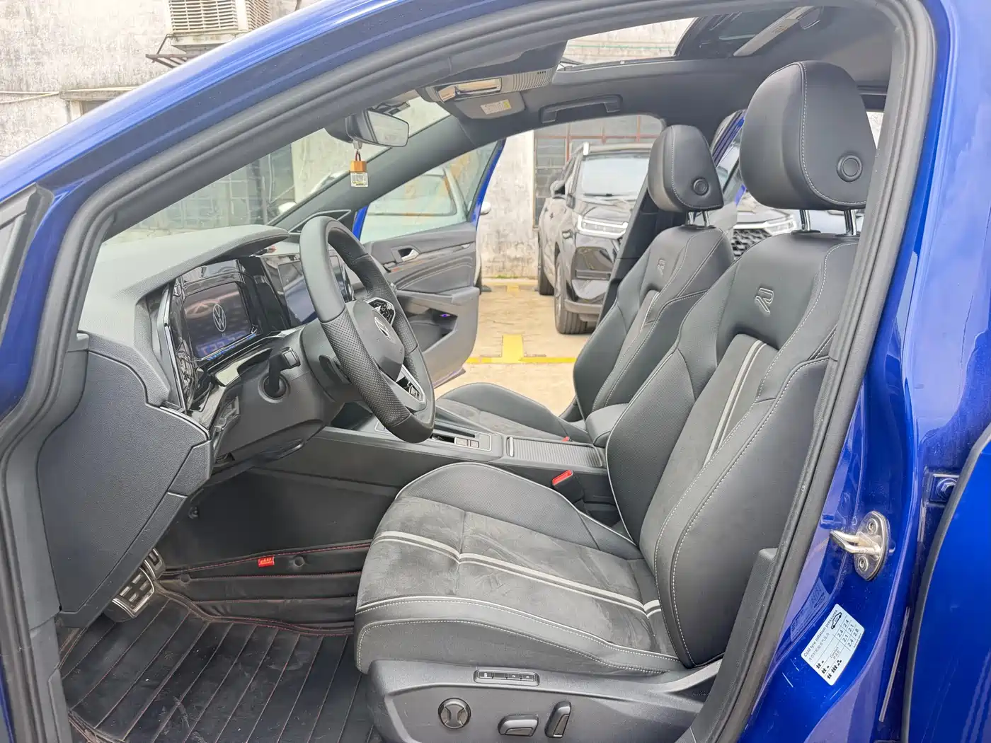 Volkswagen Golf 2021 280TSI DSG R-Line фото 11