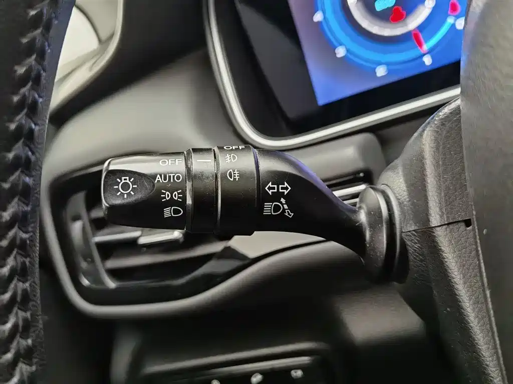 GAC Trumpchi Trumpchi M6 2021 270T DCT Luxury Edition (7-seater) фото 21