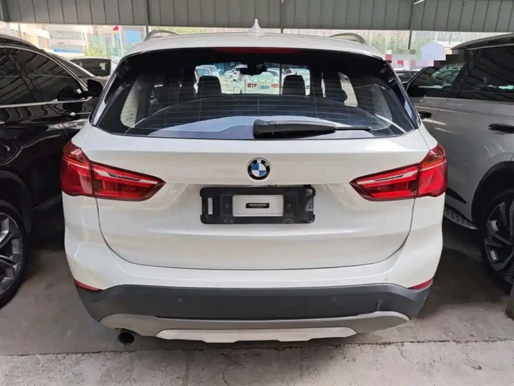 BMW X1 2016 sDrive18Li Luxury Model фото 6