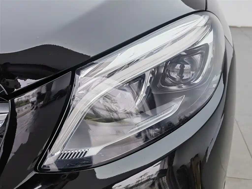 Mercedes-Benz GLE 2018 GLE 320 4MATIC Luxury Ultimate Edition фото 7