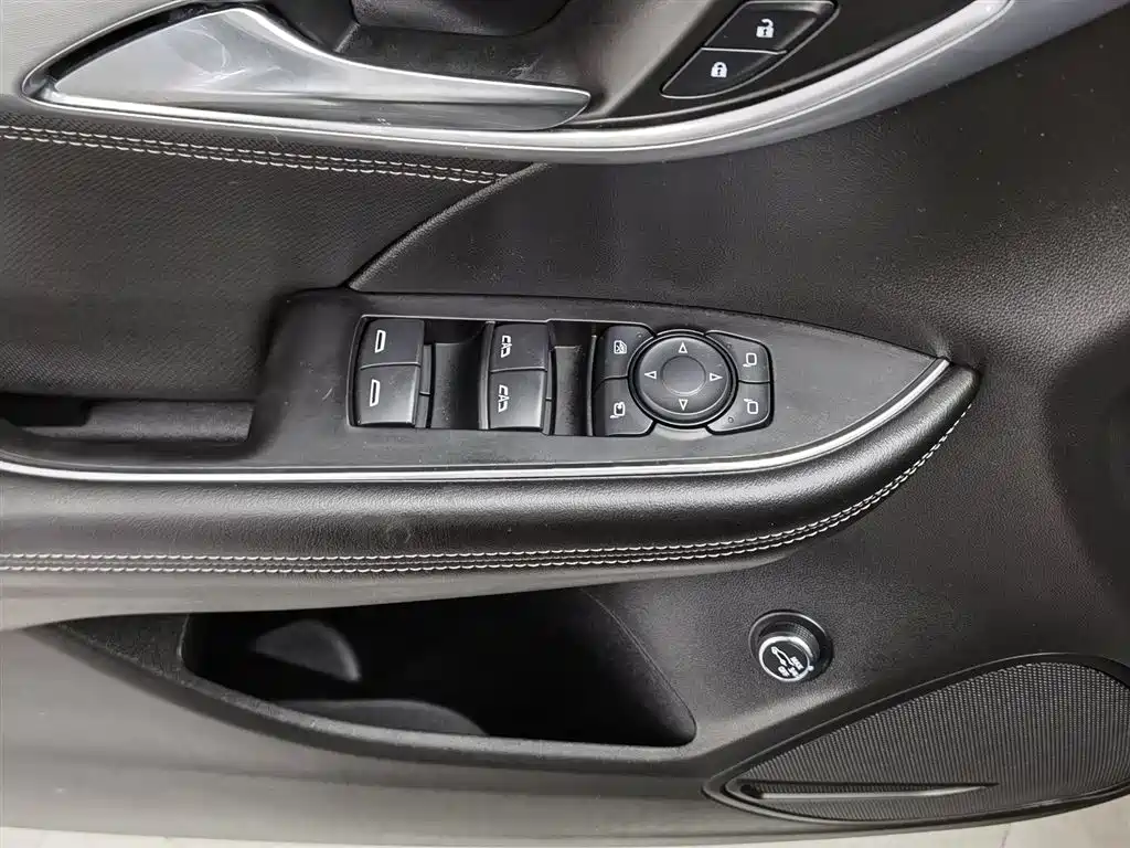 Buick Envision Plus 2024 Envision Plus 28T 4WD Premium Edition фото 9