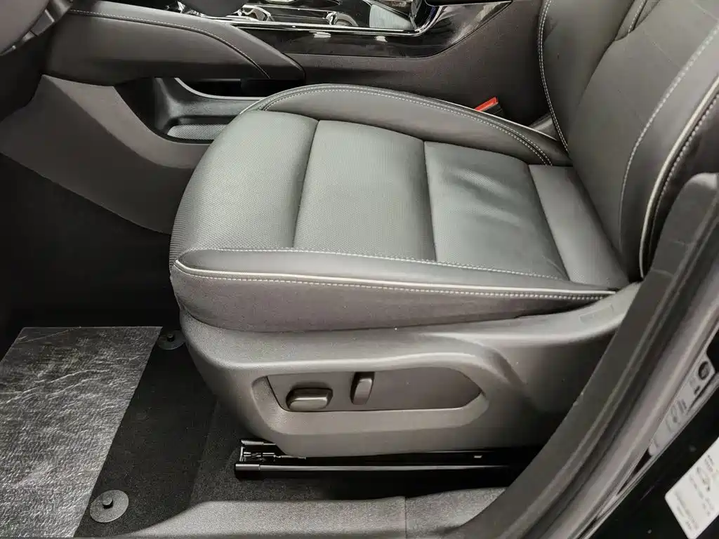 Buick Envision Plus 2024 Envision Plus 28T 4WD Premium Edition фото 20
