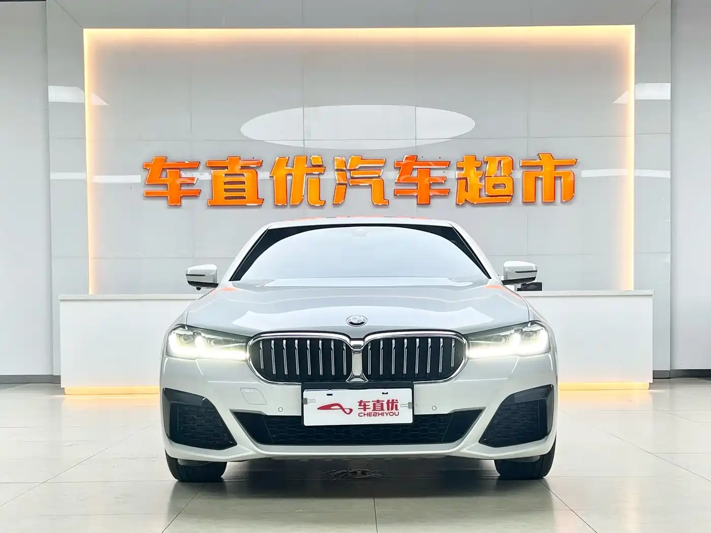 BMW 5 Series 2021 530Li Leading M Sport Package фото 3