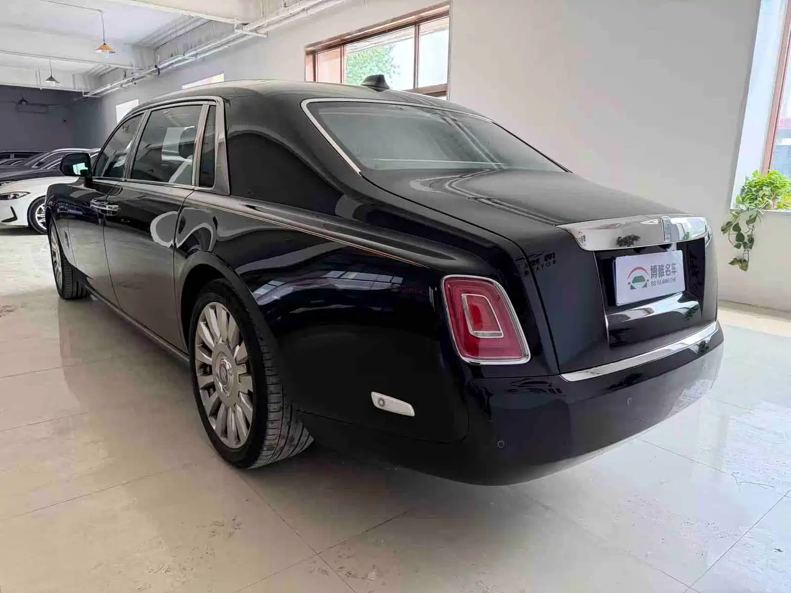 Фото 5 - Rolls-Royce Phantom