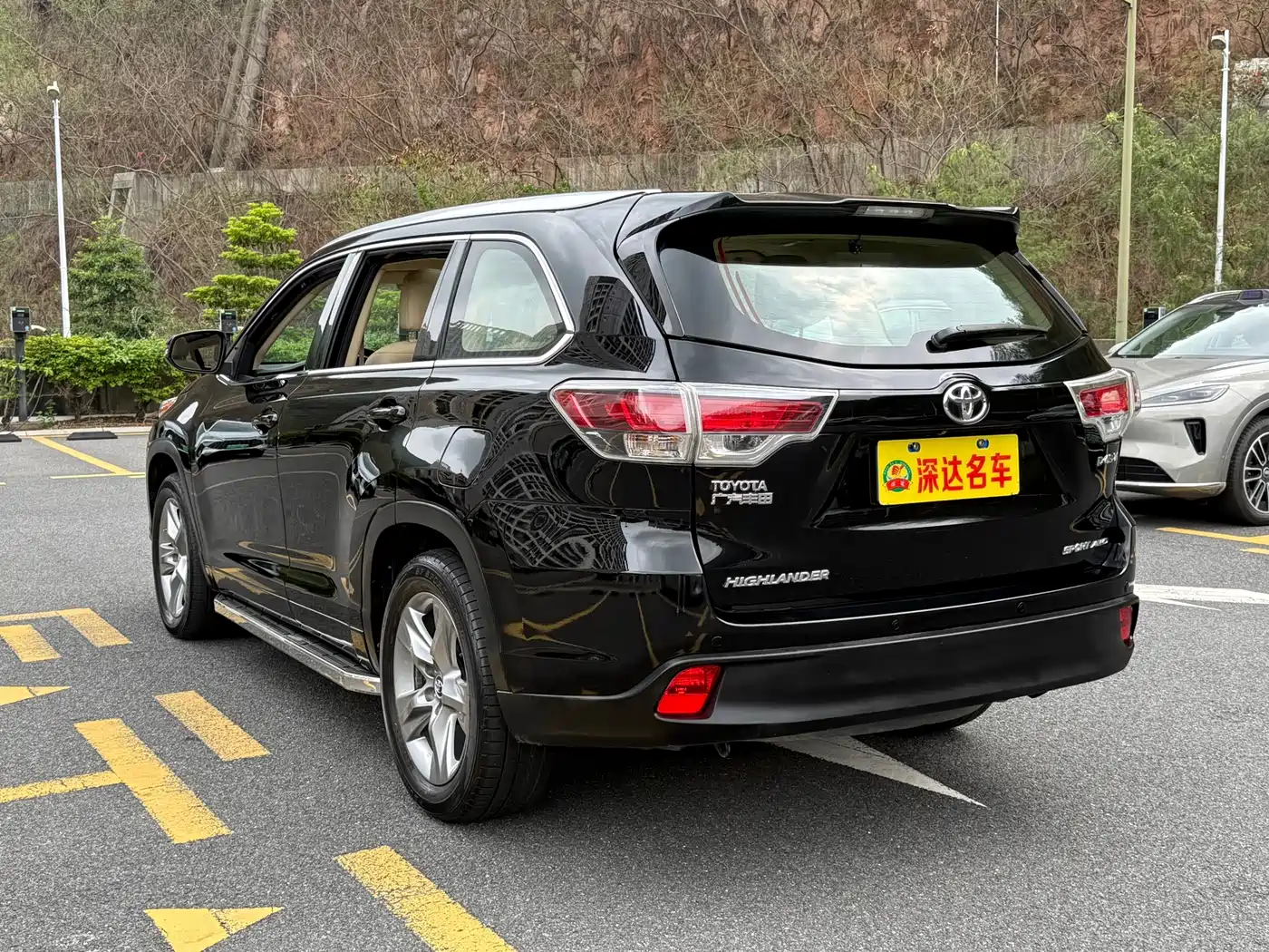 Toyota Highlander 2017 2.0T 4WD Premium 7-Seater фото 22
