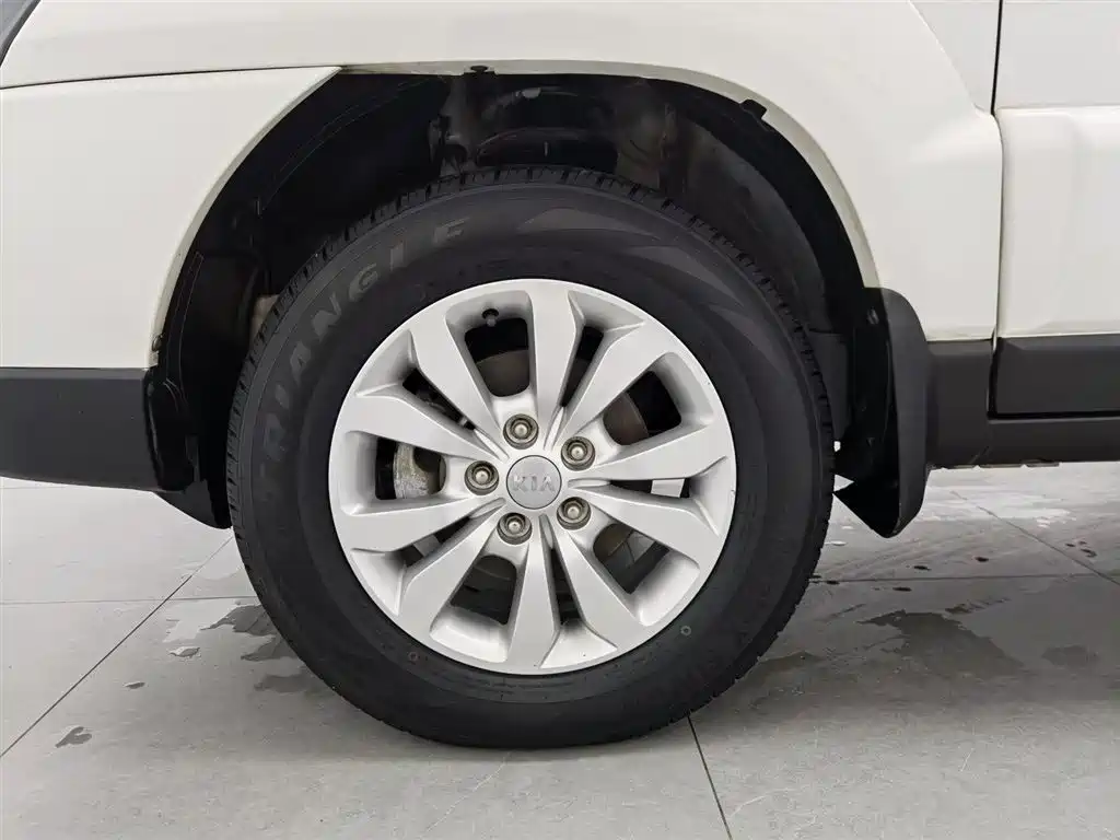 Kia Sportage 2013 2.0L Automatic 2WD GL фото 17
