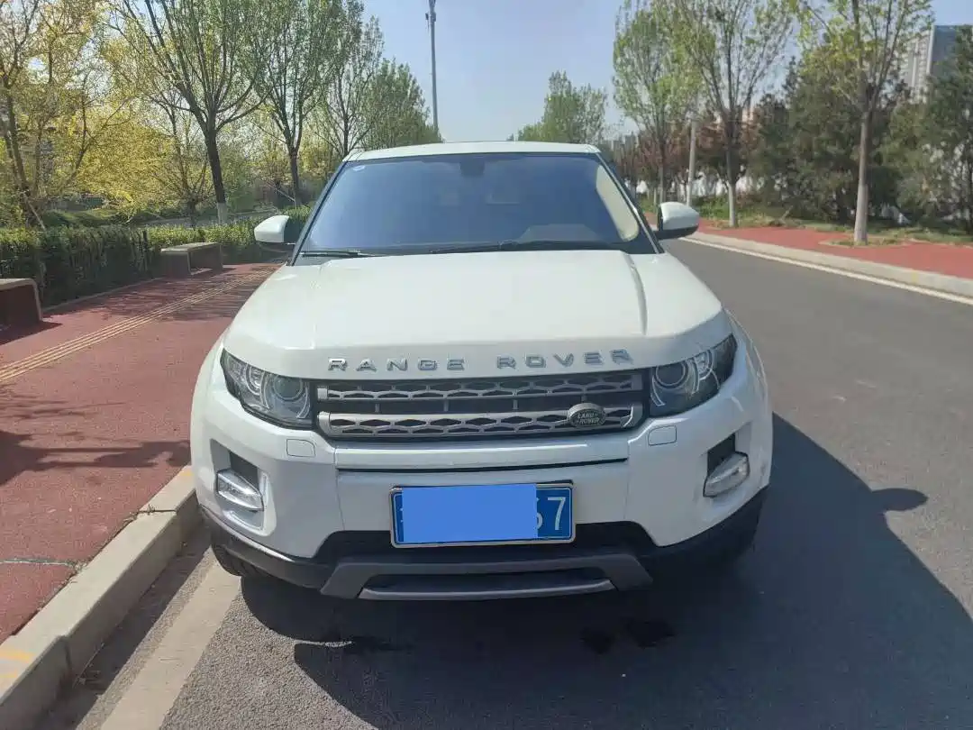 Land Rover Range Rover Evoque 2015 2.0T 5-Door Fashion Edition фото 2