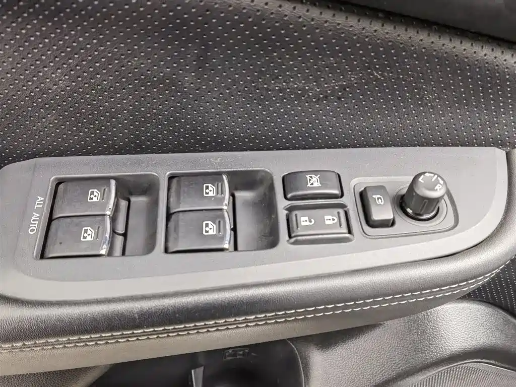 Subaru Outback 2015 2.5i Sport Navigation Edition фото 9