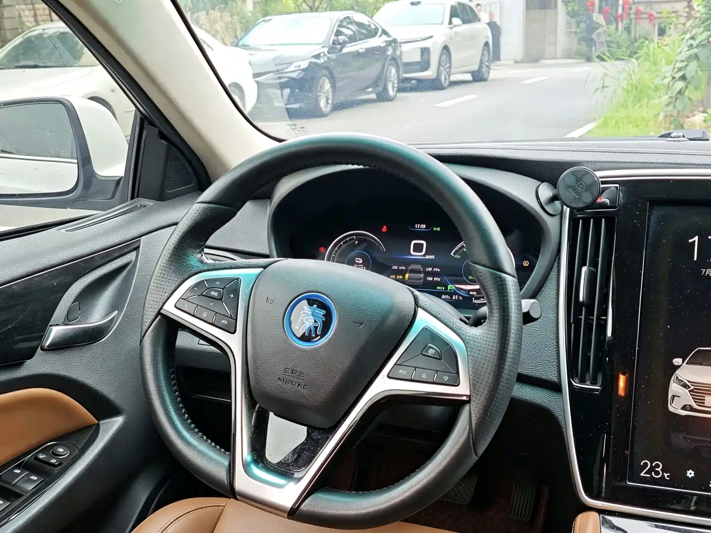 BYD Qin New Energy 2018 2018 Qin EV450 Smart Connection Trend Edition