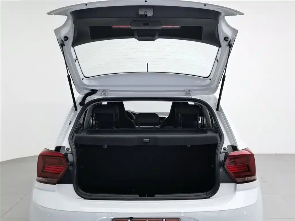 Volkswagen Polo 2023 Facelift Plus 1.5L Auto Joyful Living Edition фото 16