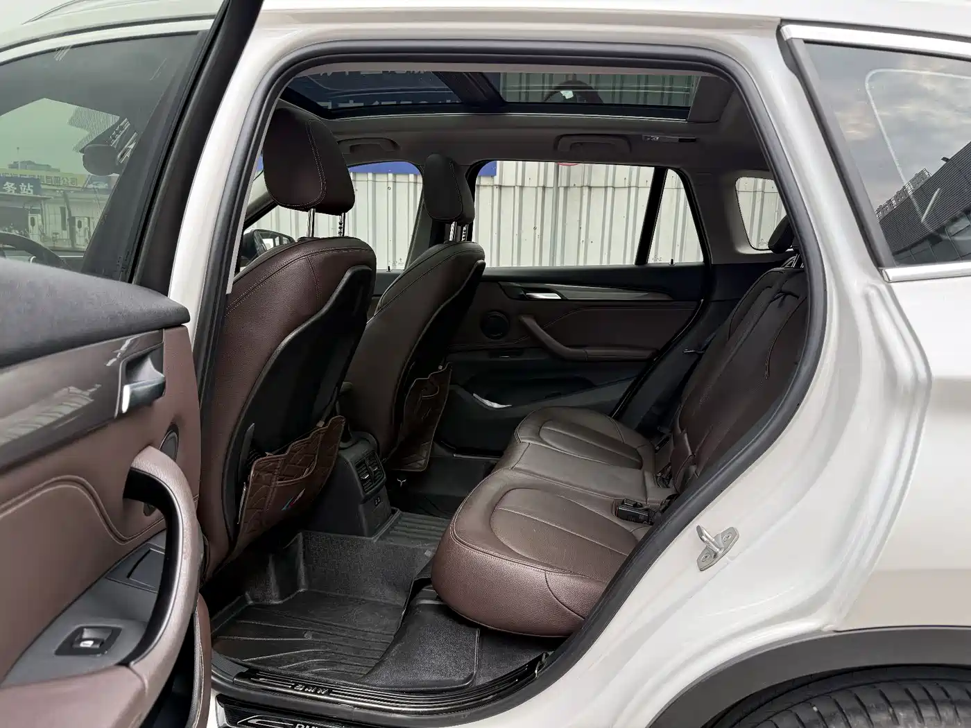 BMW X1 2019 sDrive18Li Premium Model фото 8