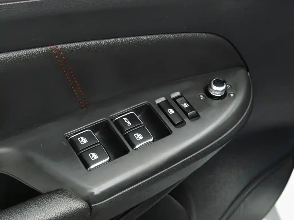 Фото 9 - Changan CS75