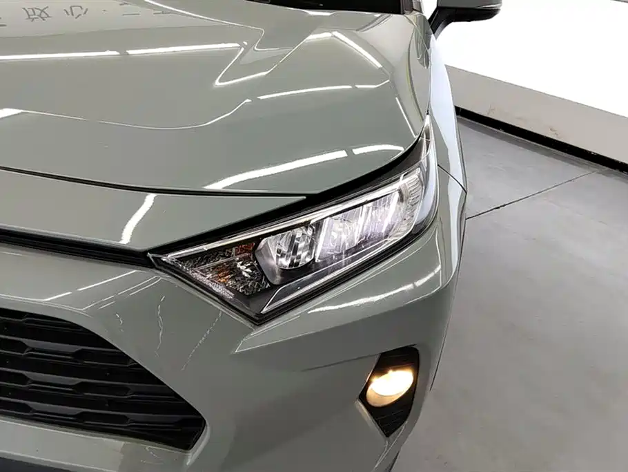 Toyota RAV4 Rongfang 2020 2.0L CVT AWD Trend Edition фото 5