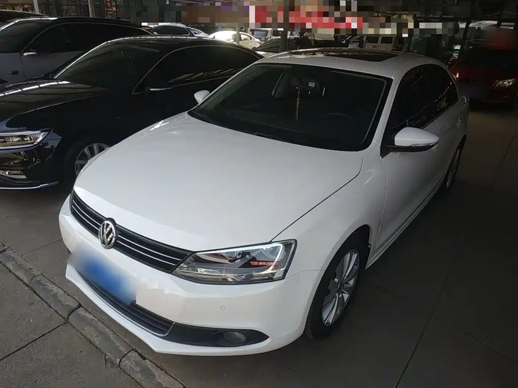 Volkswagen Sagitar 2014 Facelift 1.4TSI Automatic Luxury фото 2